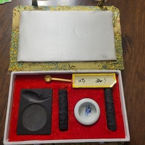 Excellent Condition Slightly Used Beautiful Mandarin Calligraphy Set